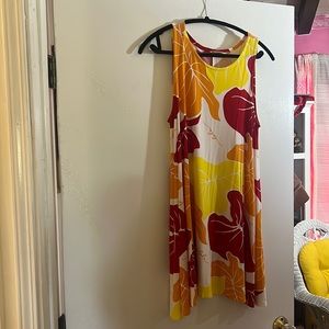 Beautiful simply sisters made in hawaiii size large